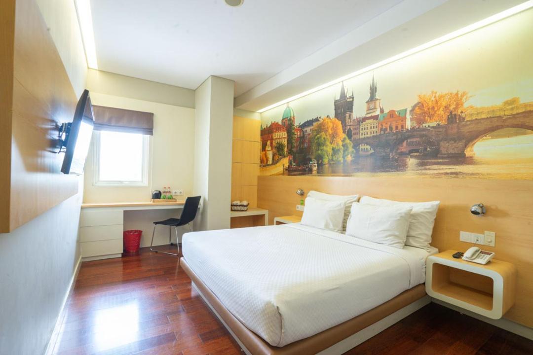 Life Hotel Stasiun Kota Surabaia Quarto foto